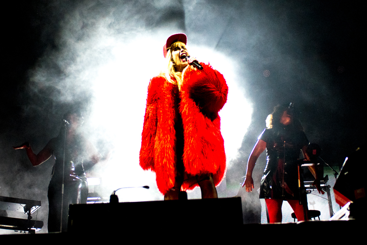 25 Paloma Faith