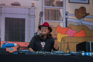 32 Craig Charles